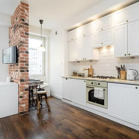 Chmielna Studio, Railway Station Apartment *