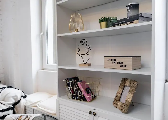 Chmielna Studio, Railway Station *