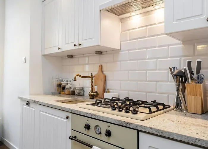 Chmielna Studio, Railway Station Apartman Varsó