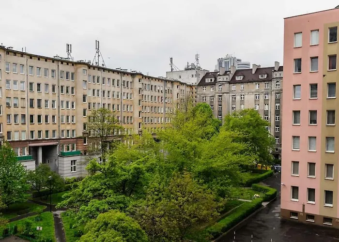 Chmielna Studio, Railway Station * Warsaw