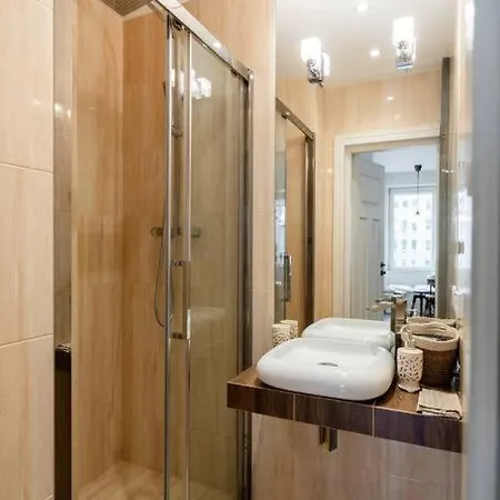 Chmielna Studio, Railway Station Warsaw